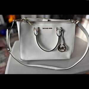 Michael Kors 100 for each Micheal kors purse and 25 for PINK brand bag